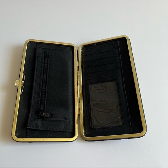 GUESS- Black and Gold Medium Wallet with Quilted Design - Picture 5 of 5
